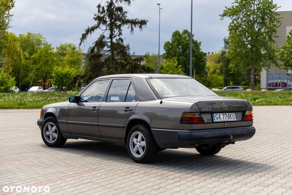 Mercedes-Benz W124 (1984-1993) - 8