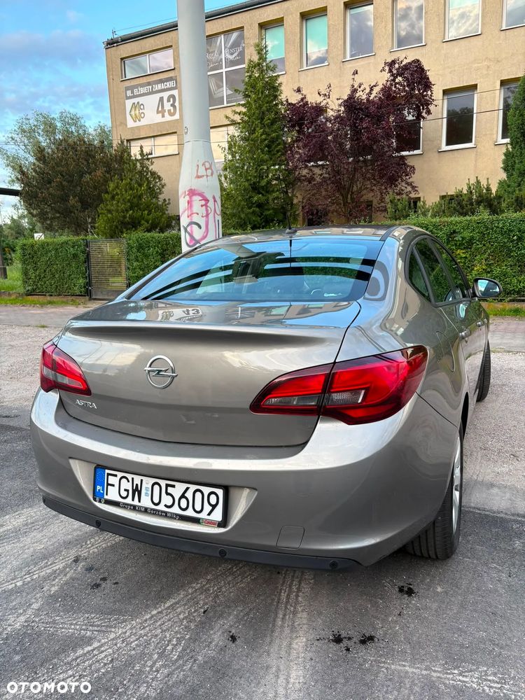 Opel Astra 1.6 Active EU6 - 4