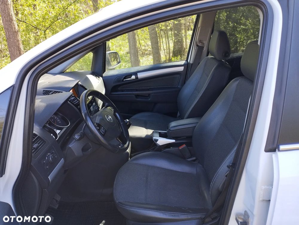 Opel Zafira 1.7 CDTI Sport - 22