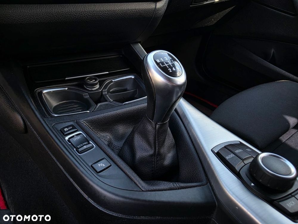BMW Seria 1 - 25