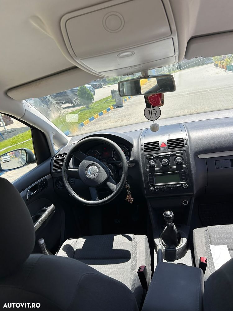 Volkswagen Touran 2.0 TDI Highline - 5