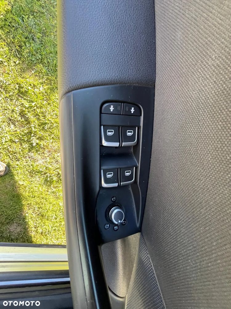 Audi Q3 2.0 TDI Edycja Specjalna - 14