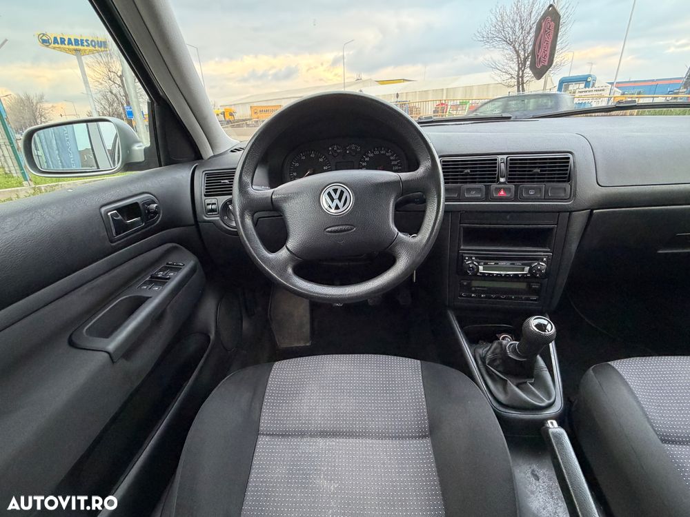 Volkswagen Golf - 12