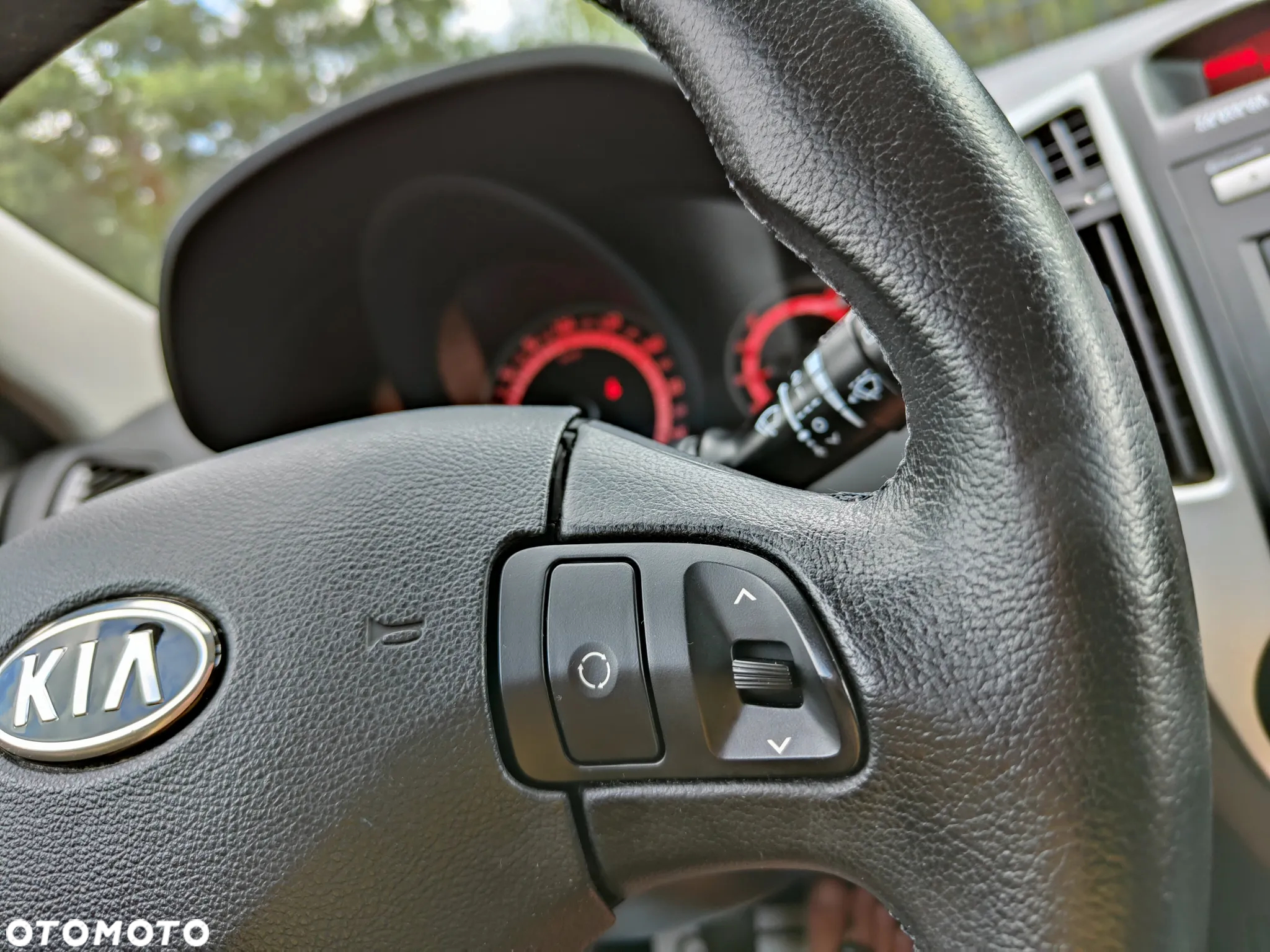Kia Ceed 1.6 CVVT SW Spirit - 12