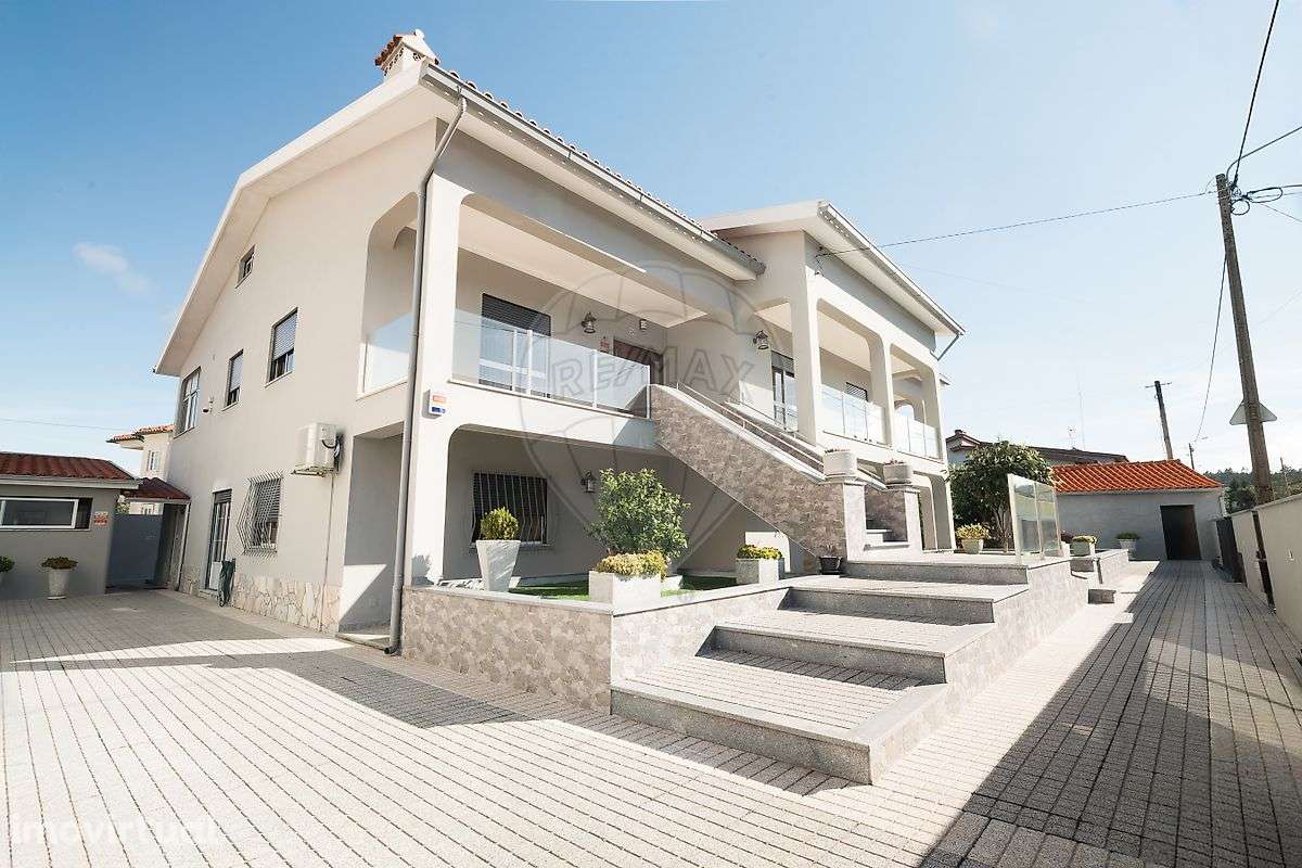 Moradia T5 para venda - Grande imagem: 2/31