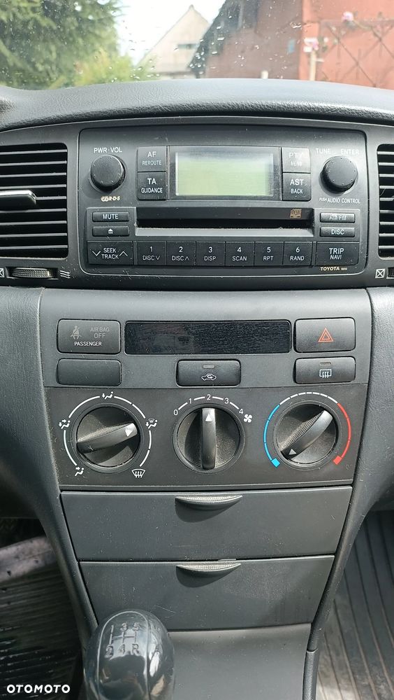 Toyota Corolla 1.4 VVT-i Base - 4