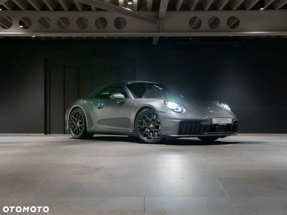 Porsche 911 Carrera GTS - 7