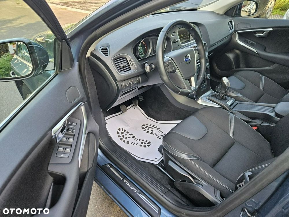 Volvo V40 D2 Momentum - 9