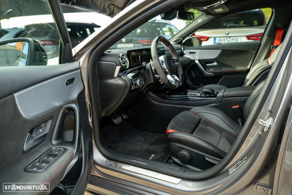 Mercedes-Benz A 35 AMG 4Matic Speedshift DCT 7G - 11