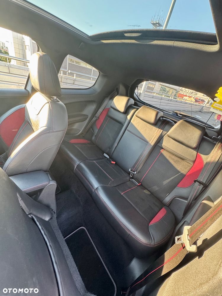 Peugeot 208 1.6 THP GTi - 10