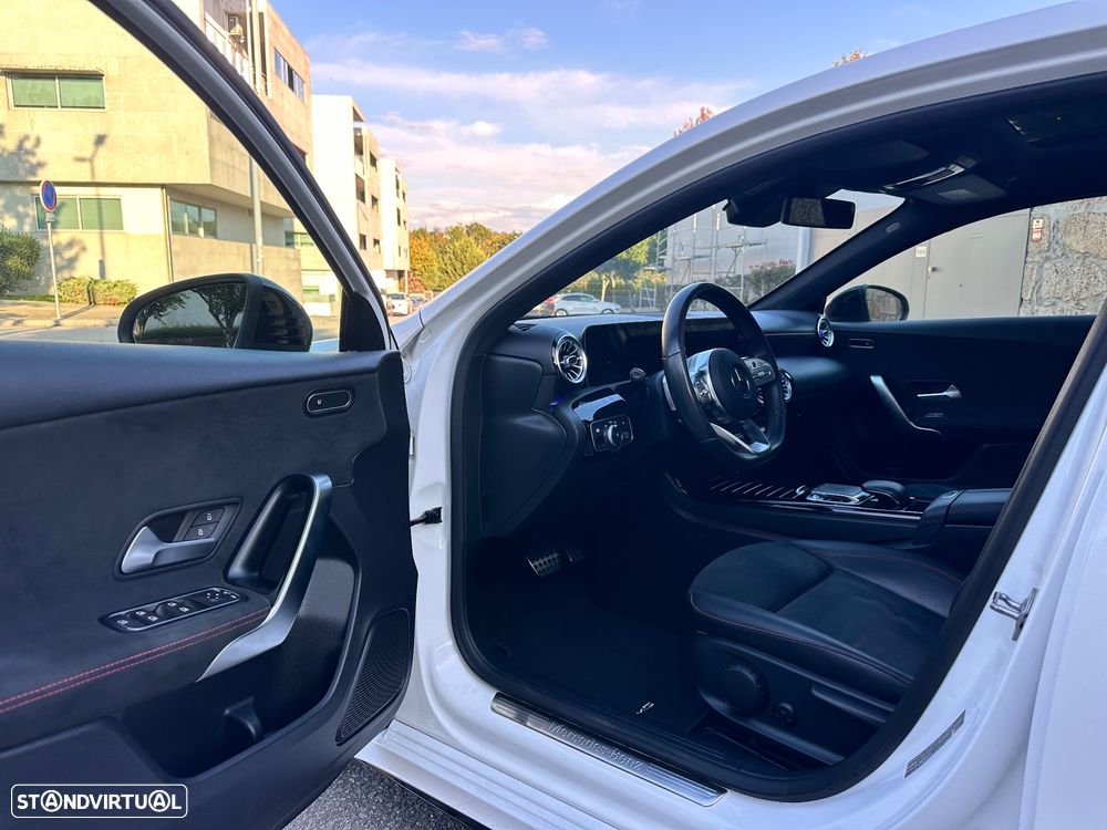 Mercedes-Benz A 180 7G-DCT AMG Line - 28