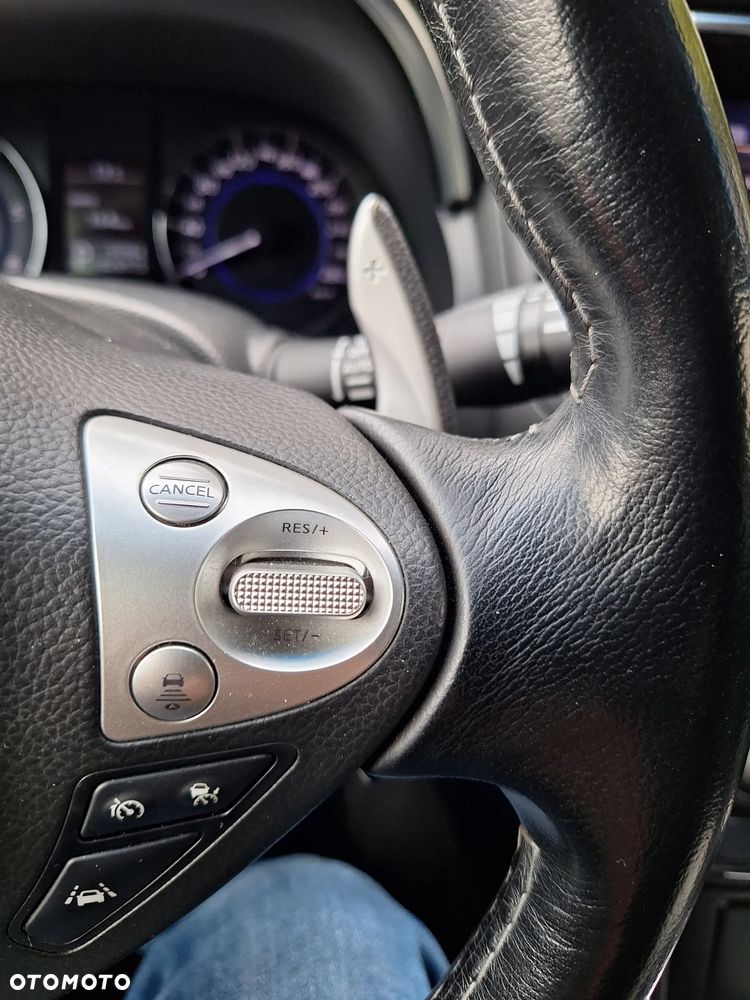Infiniti FX FX30d S - 28