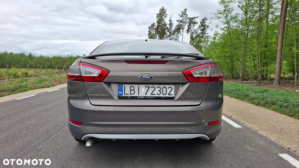Ford Mondeo 2.0 TDCi Ambiente - 8
