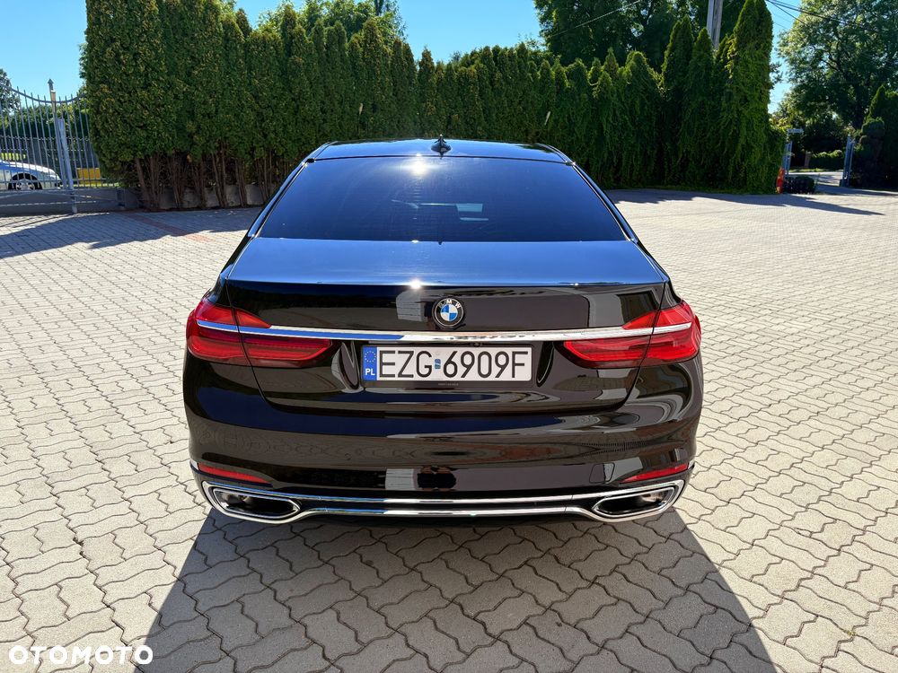 BMW Seria 7 740d xDrive - 11