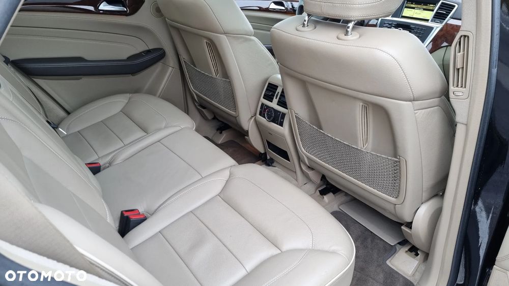 Mercedes-Benz ML - 13