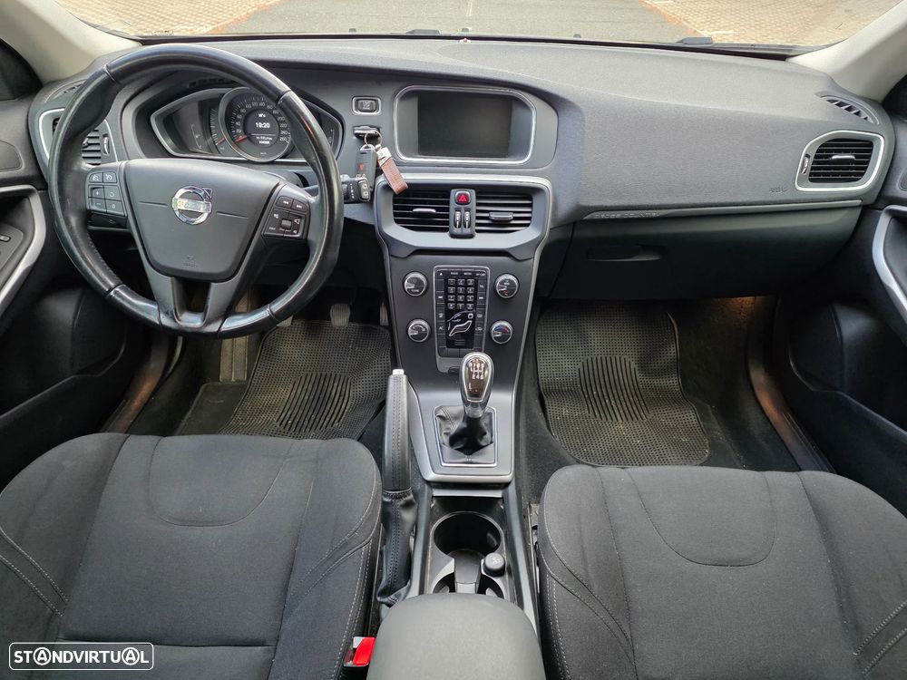 Volvo V40 1.6 D2 Summum - 17
