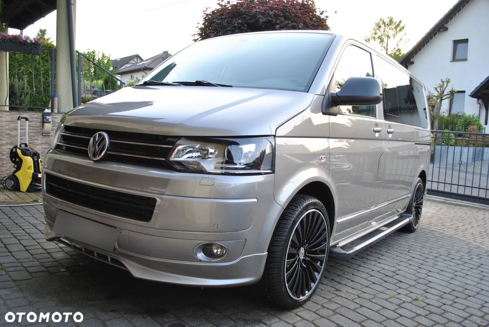 Volkswagen Multivan - 20