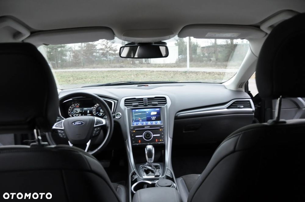 Ford Mondeo 2.0 TDCi Titanium PowerShift - 26