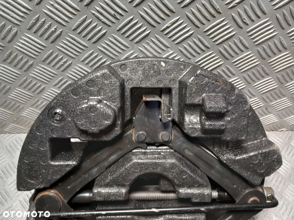 FORD FUSION MONDEO MK5 WKŁAD KOŁA ZAPASOWEGO WYPEŁNIENIE LEWAREK - 2