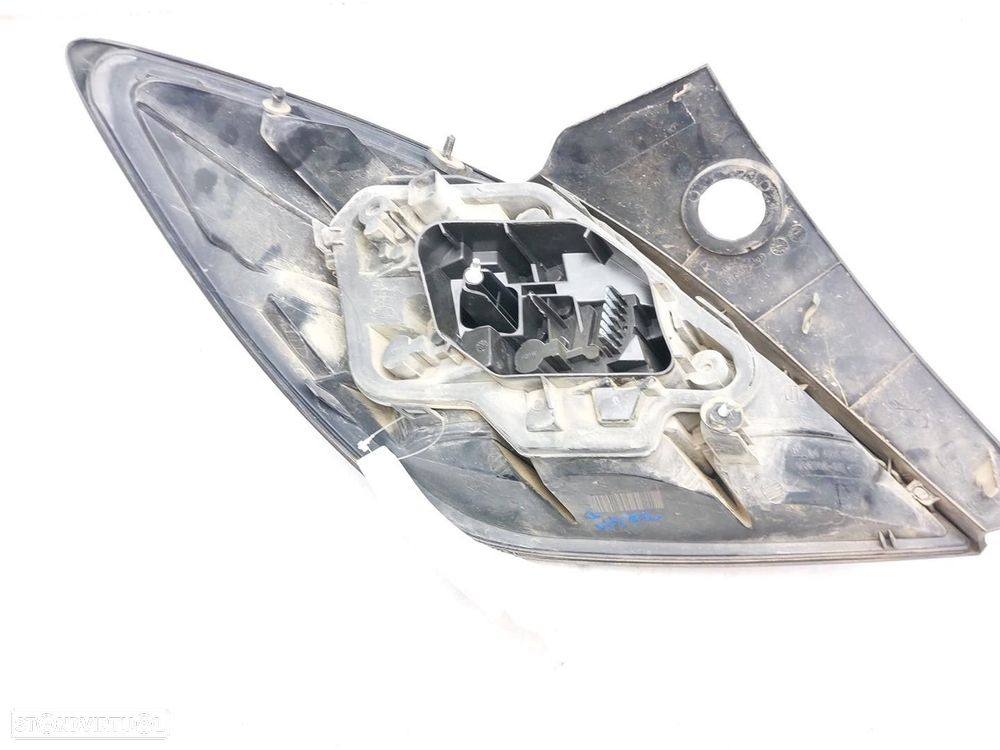 FAROLIM TRASEIRO DIREITO OPEL ASTRA H GTC 2005 -24451834 - 2