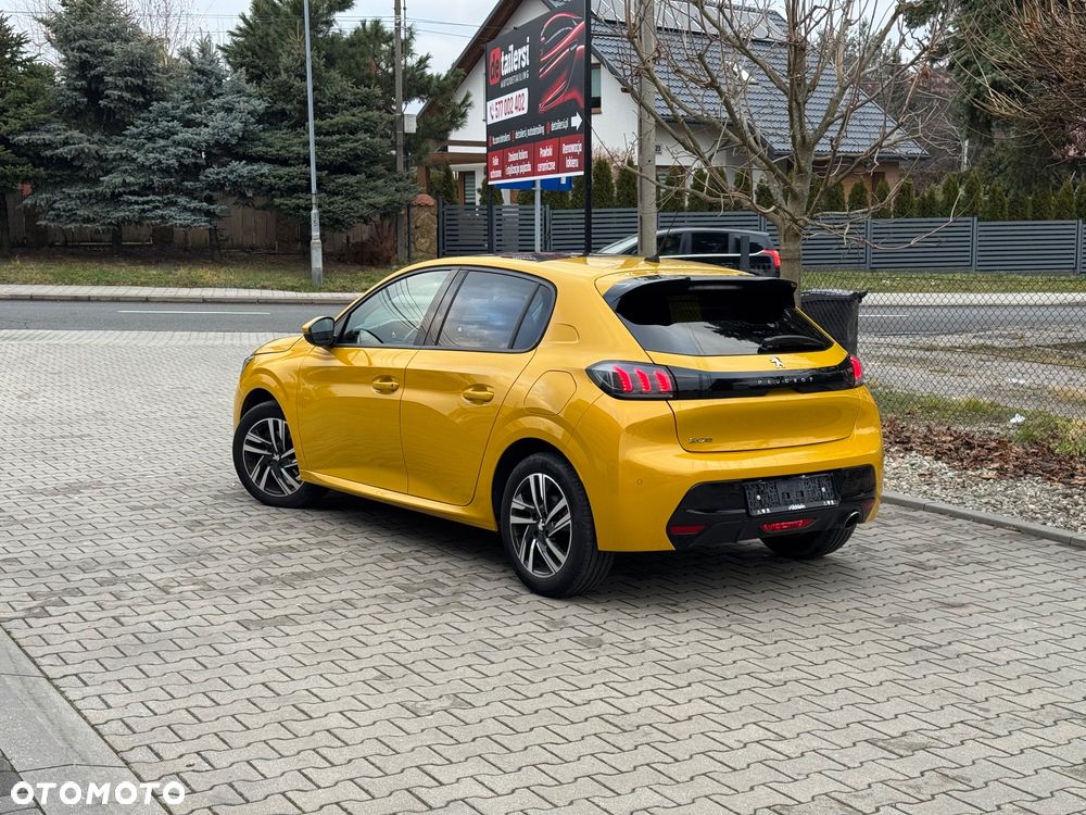 Peugeot 208 PureTech 100 EAT8 Allure - 15