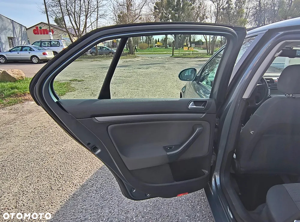 Volkswagen Jetta 1.6 Comfortline - 17