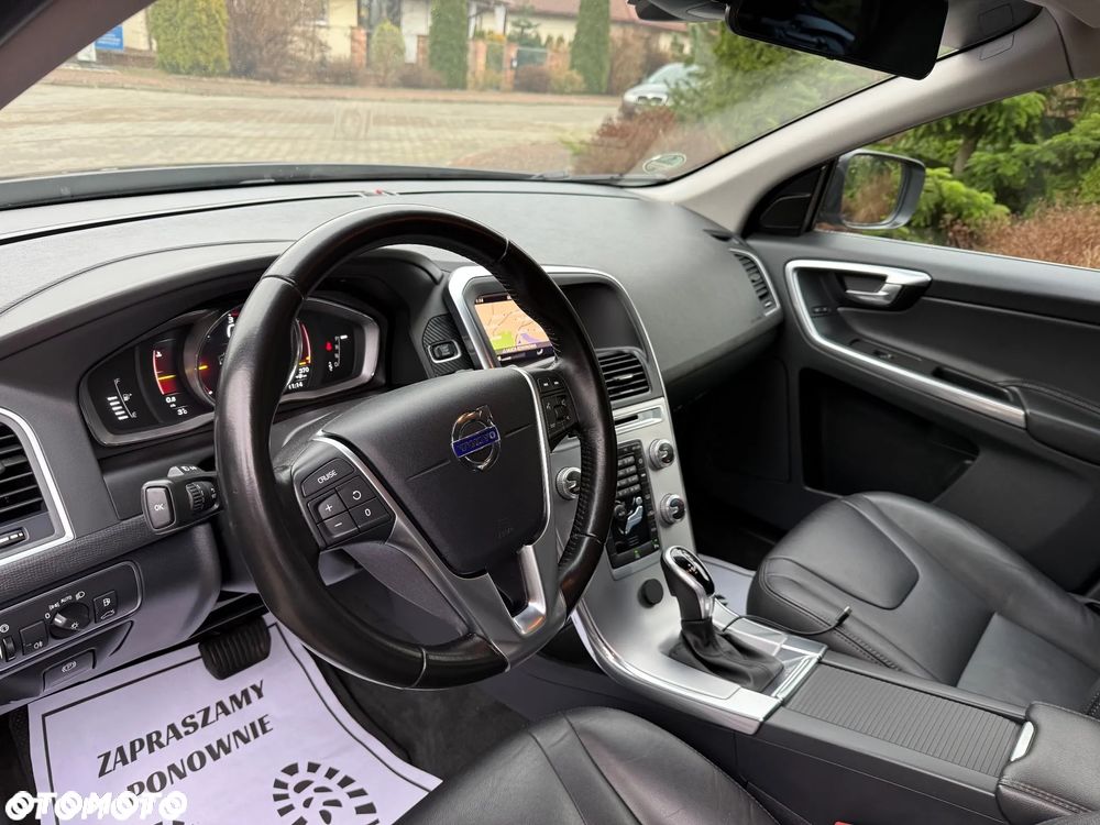 Volvo XC 60 D3 Drive-E Momentum - 13