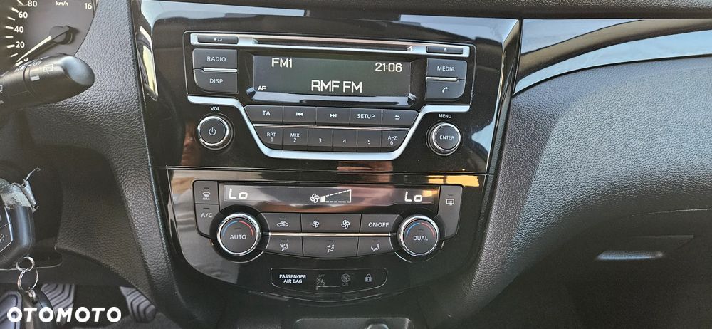 Nissan Qashqai 1.2 DIG-T N-Connecta - 22