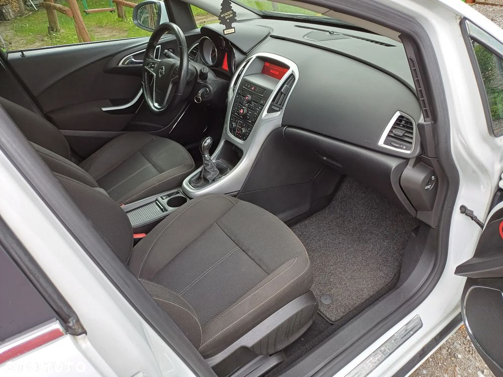 Opel Astra 1.4 T Edition 150 - 11