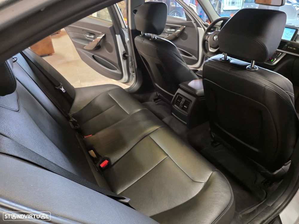 BMW 320 d Aut. Luxury Line - 12