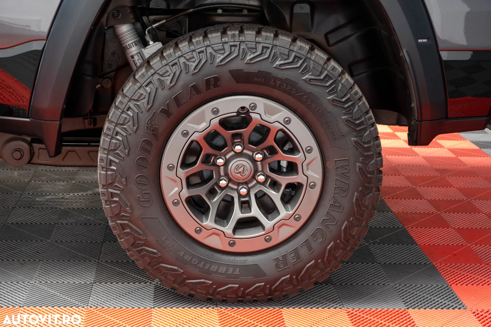 Dodge RAM - 12