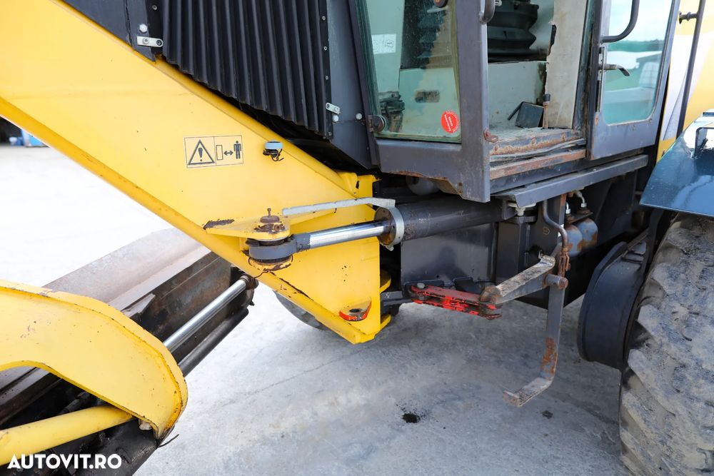 New Holland New Holland F156 - 12