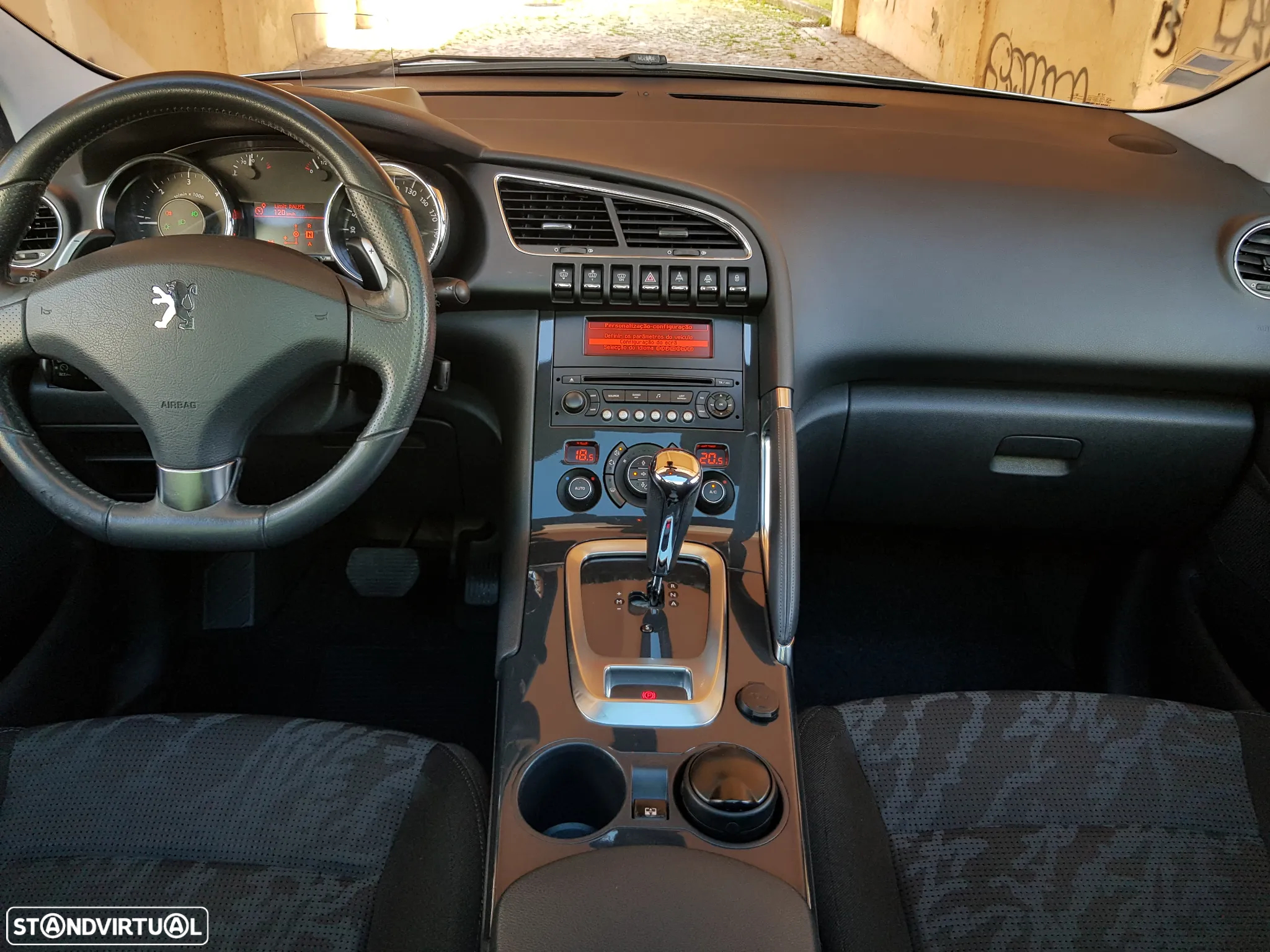 Peugeot 3008 1.6 HDi Sport - 25