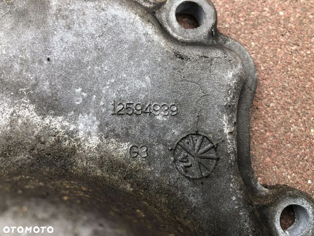 CADILLAC ESCALADE III 6,2 V8 2006-2014 CHEVROLET CAMARO SS 6,2 V8 2009-2015 LS3 PRZEDNI DEKIEL SILNIKA - 2