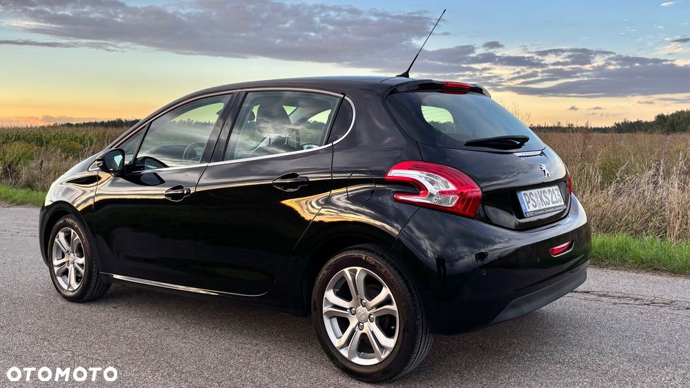 Peugeot 208 1.2 PureTech Allure - 4
