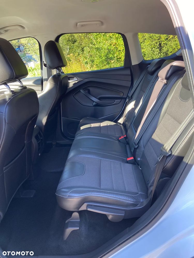 Ford Kuga 2.0 TDCi 4x4 Titanium - 23
