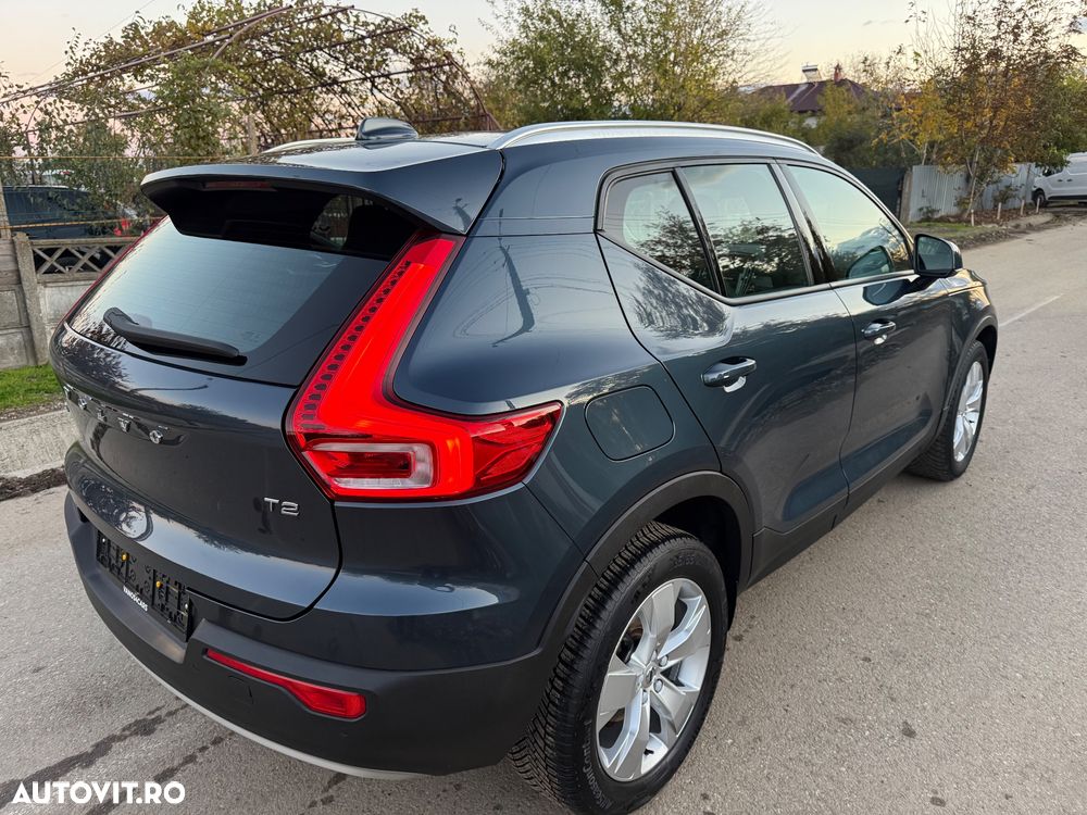 Volvo XC 40 T2 Momentum Pro - 3
