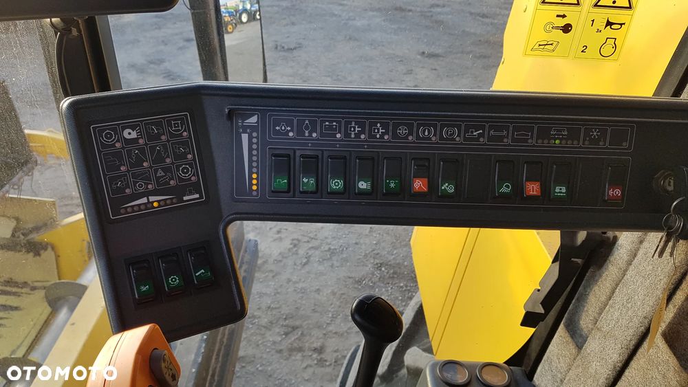 New Holland TX 66 2001R - 23