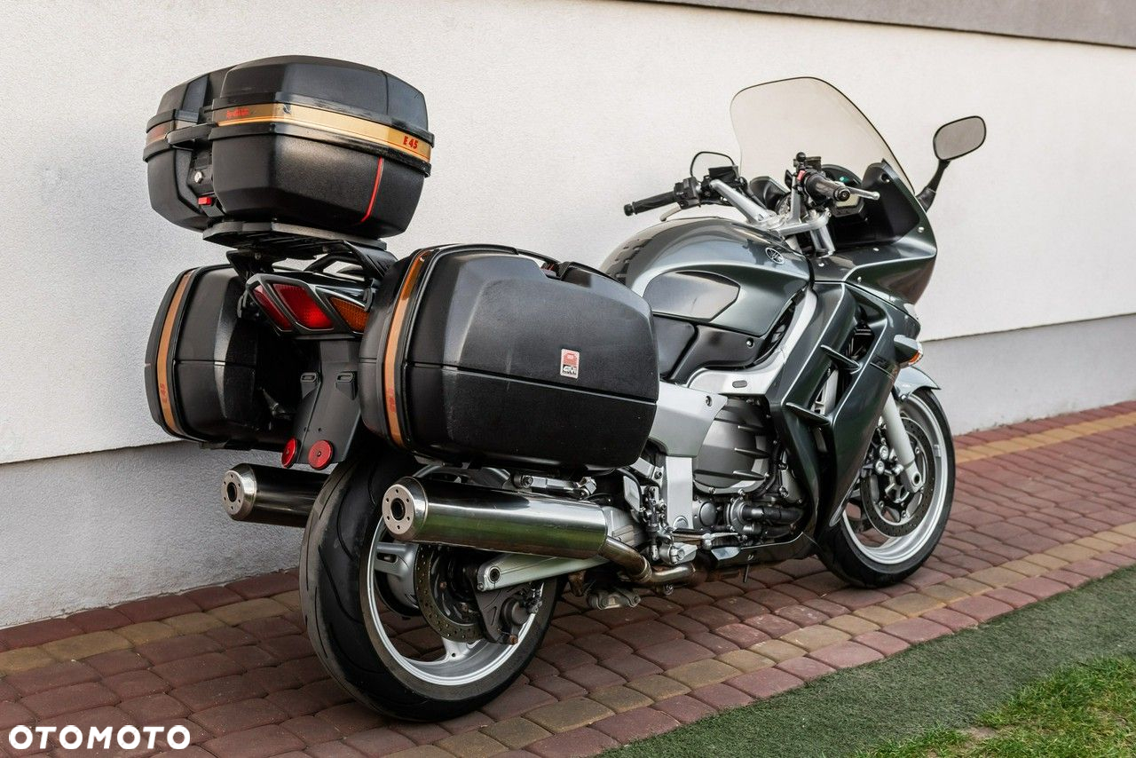 Yamaha FJR - 3