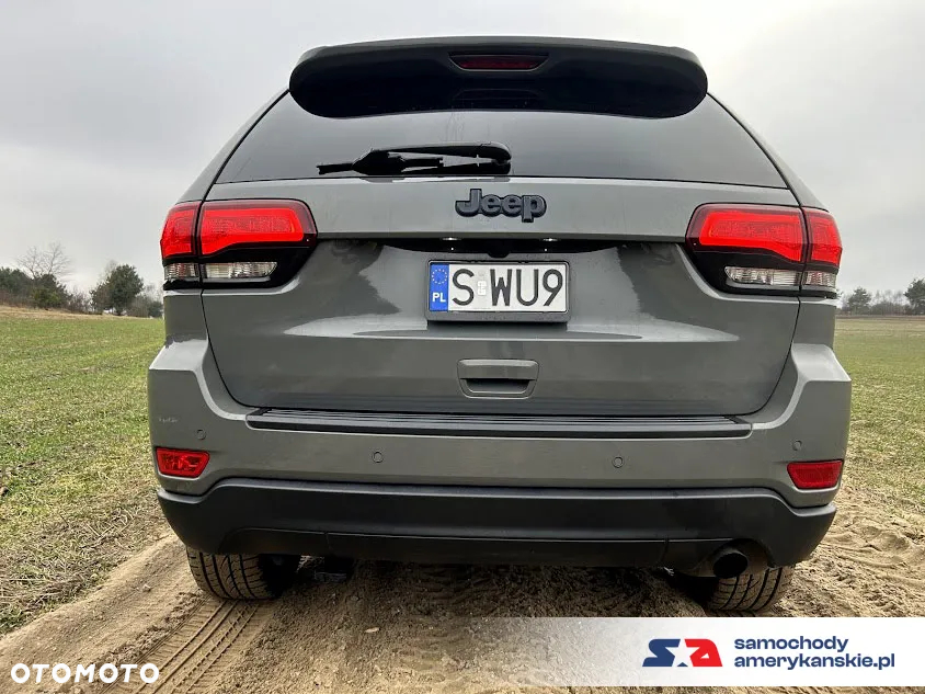 Jeep Grand Cherokee - 10