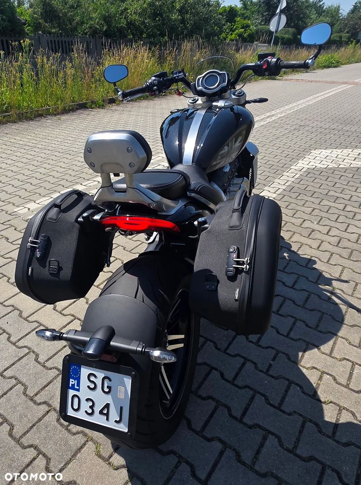 Triumph Rocket - 8