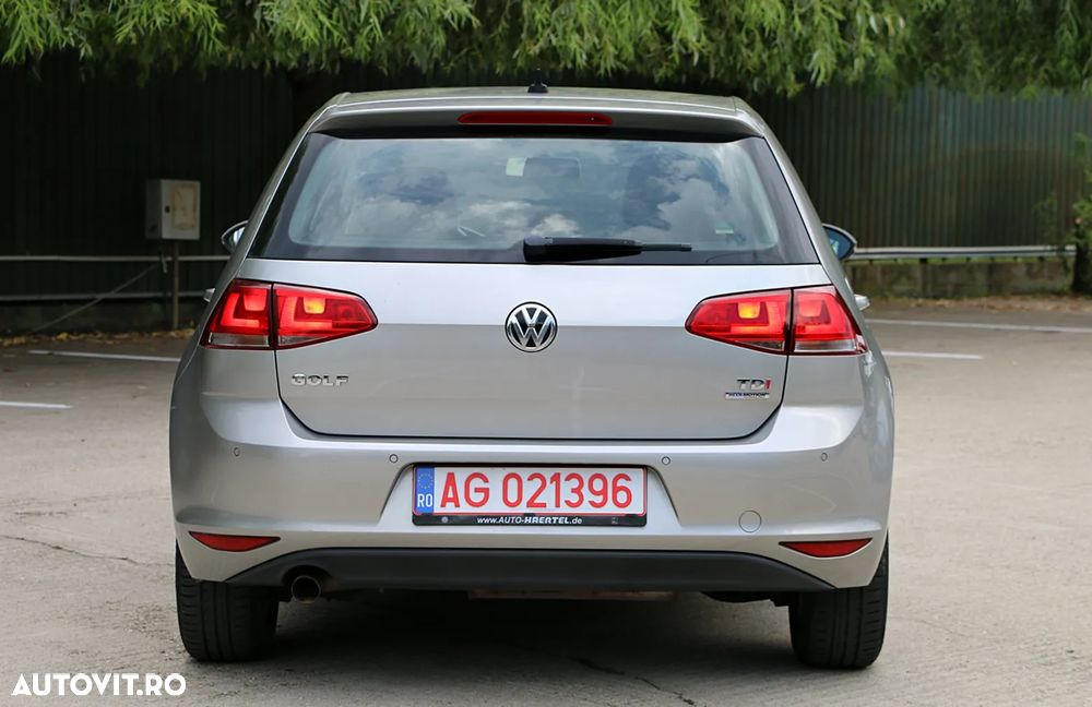 Volkswagen Golf - 21