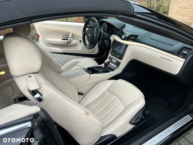 Maserati GranCabrio Standard - 8