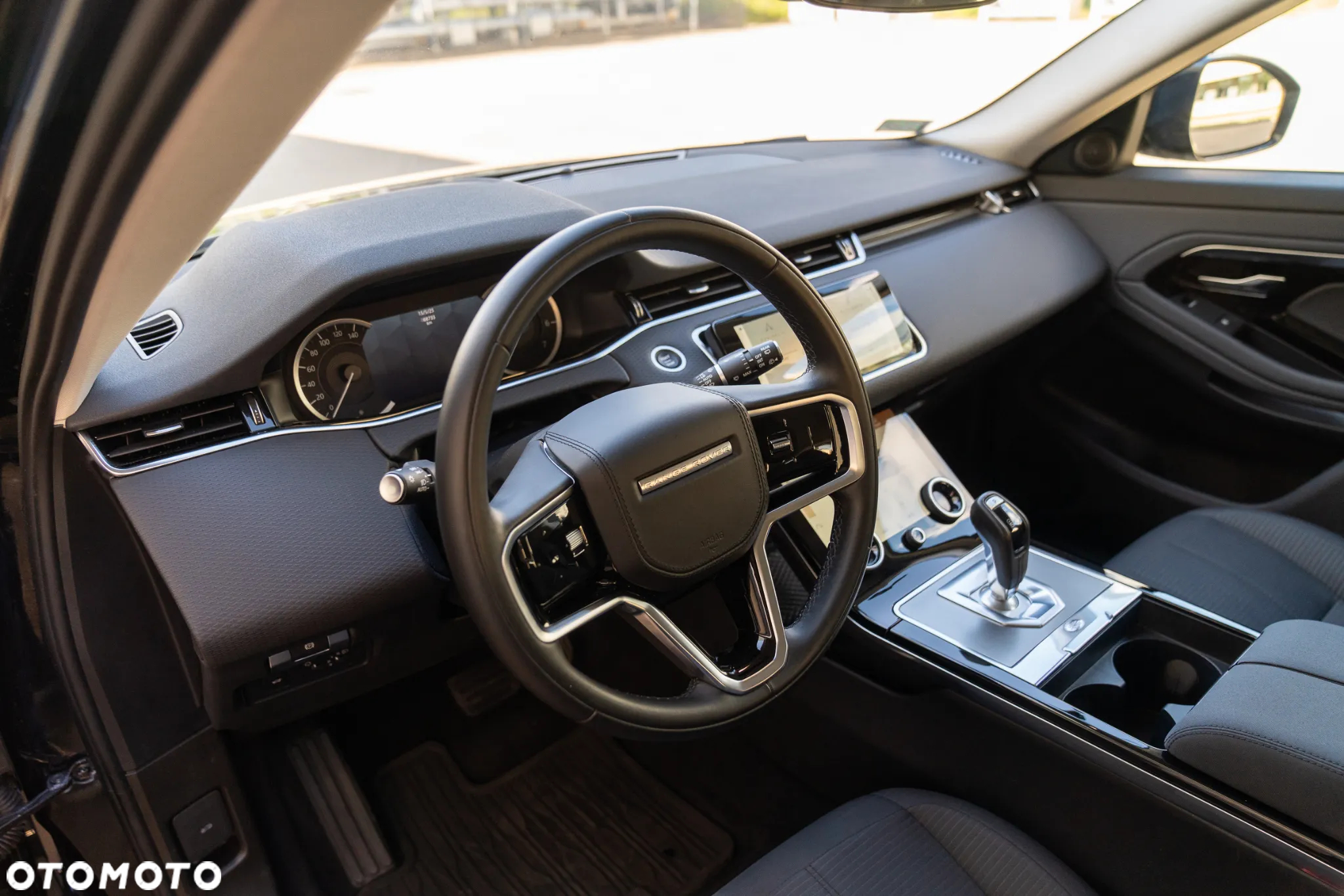 Land Rover Range Rover Evoque - 12