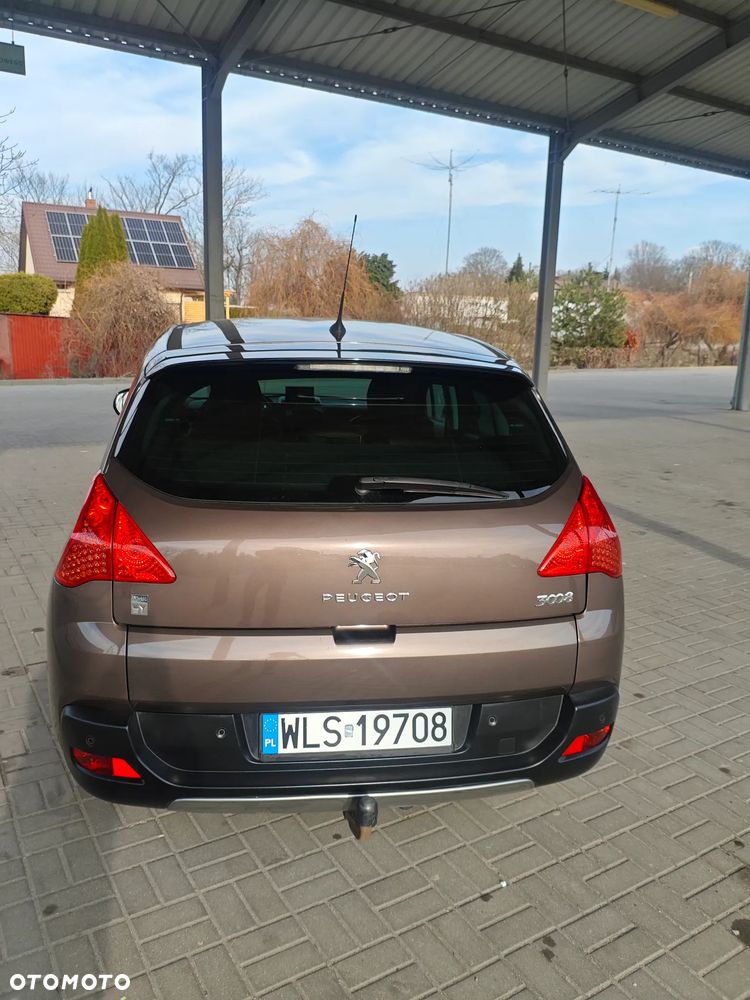 Peugeot 3008 Hybrid4 - 10