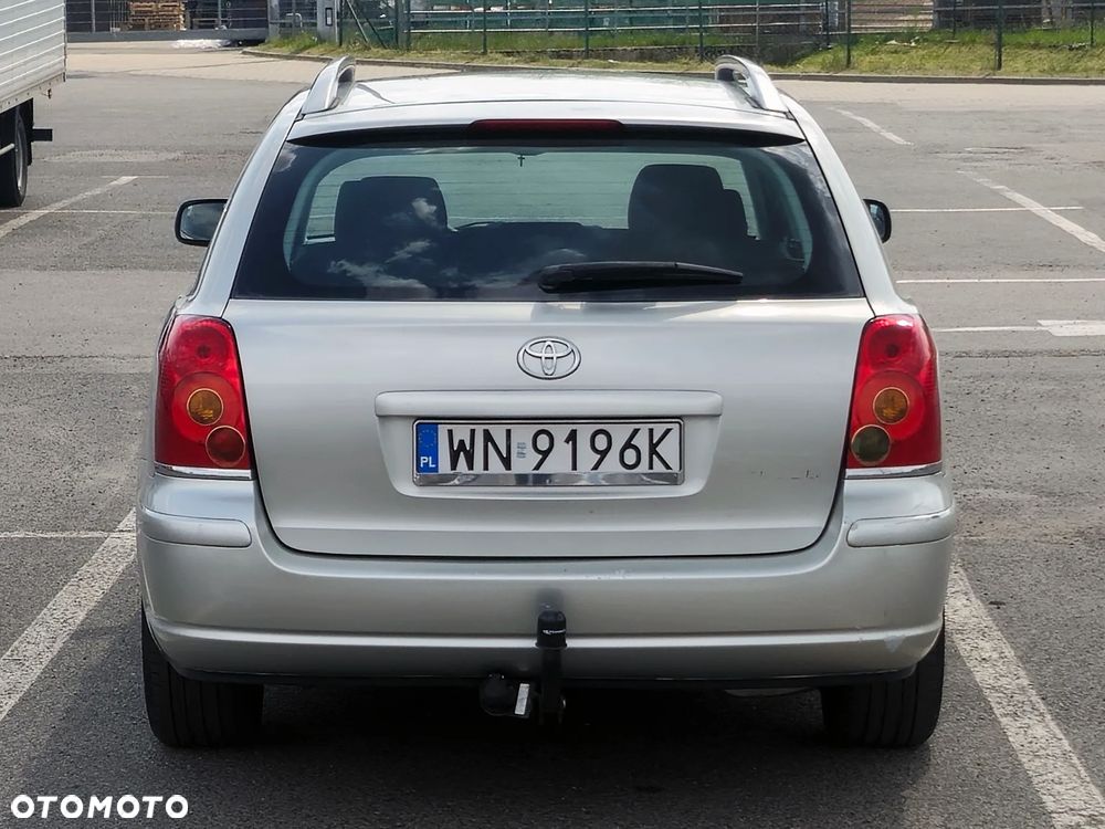 Toyota Avensis 1.8 VVT-i Sol - 8