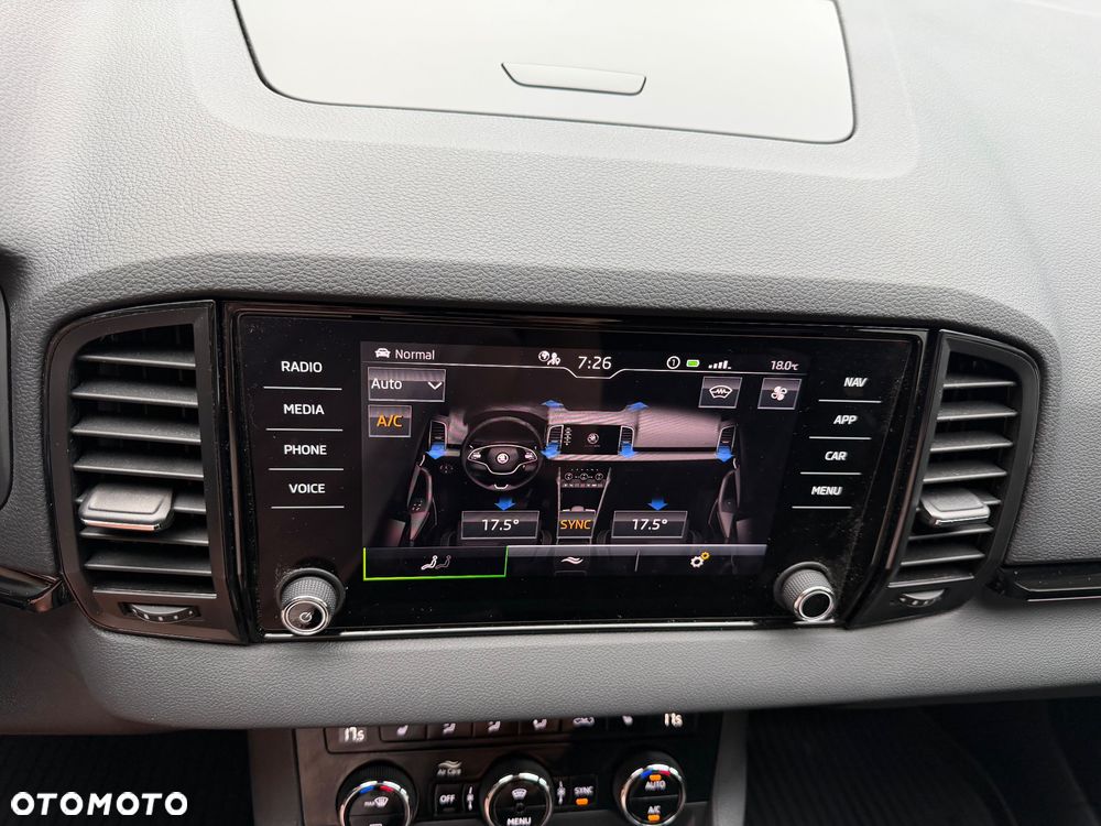 Skoda Karoq 2.0 TSI 4x4 DSG Sportline - 32