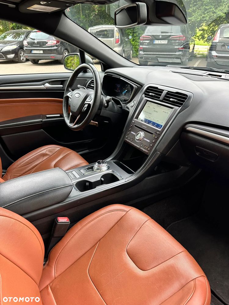 Ford Mondeo 2.0 Hybrid Titanium GPF - 23