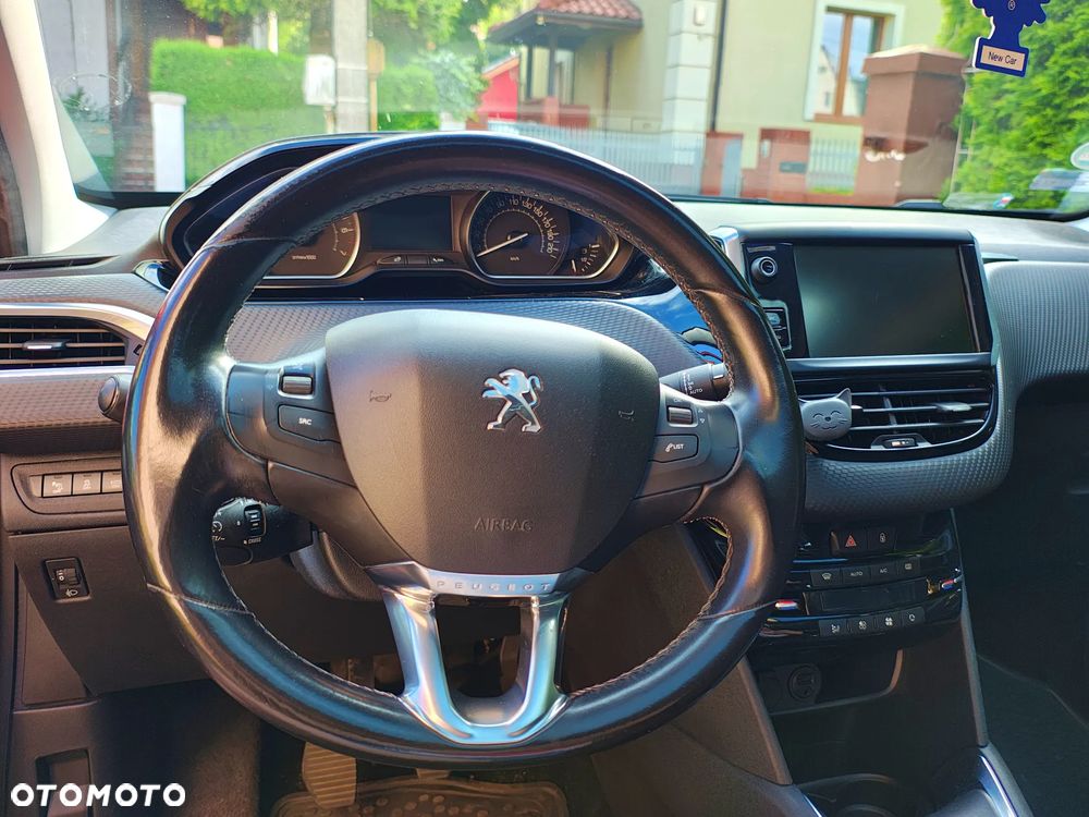 Peugeot 208 1.2 PureTech Allure S&S - 8