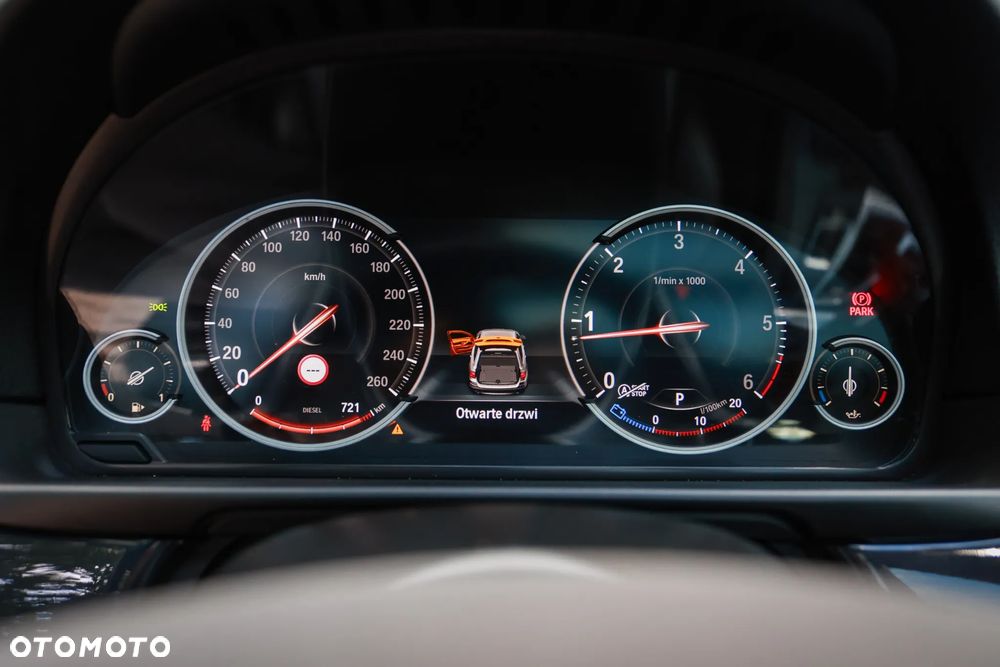 BMW Seria 5 525d Sport-Aut Luxury Line - 27